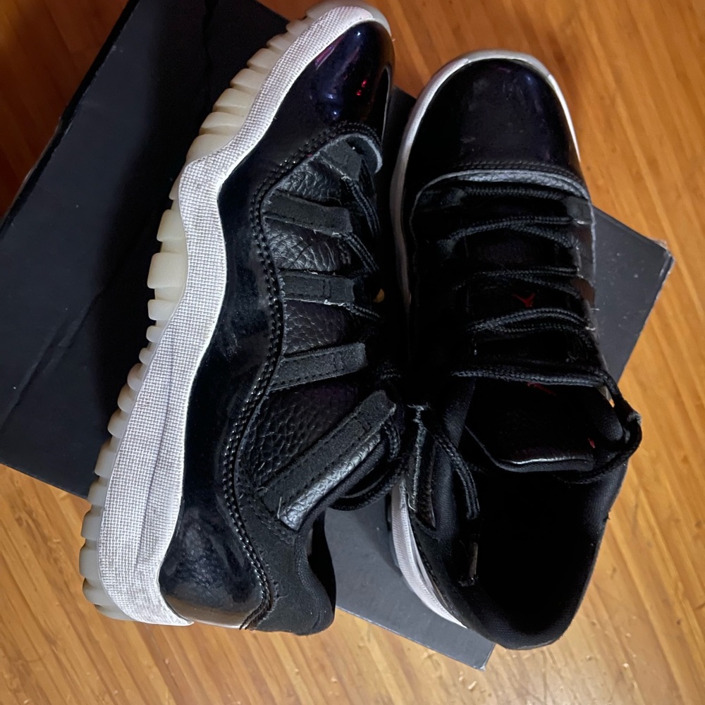 Black & White Pre-school low top 11s